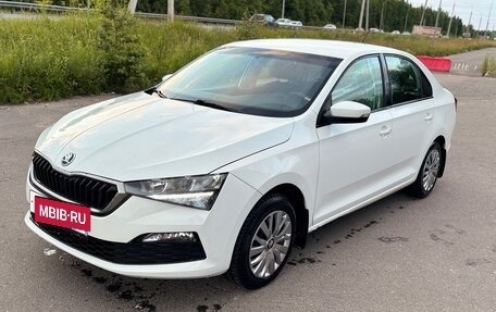 Skoda Rapid II, 2021 год, 1 300 000 рублей, 2 фотография