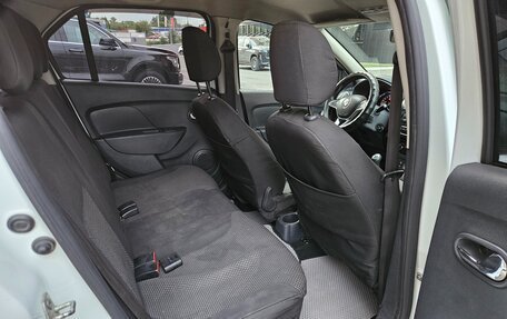 Renault Logan II, 2018 год, 360 000 рублей, 22 фотография