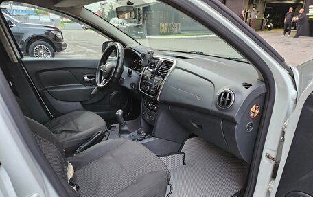 Renault Logan II, 2018 год, 360 000 рублей, 20 фотография