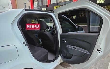 Renault Logan II, 2018 год, 360 000 рублей, 21 фотография