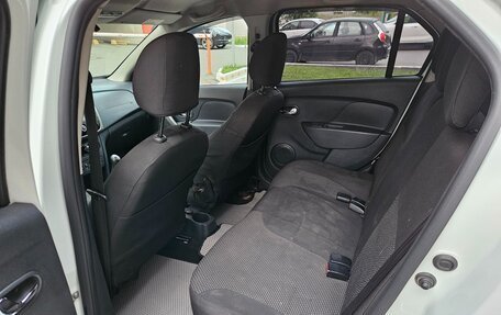 Renault Logan II, 2018 год, 360 000 рублей, 24 фотография