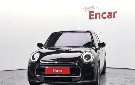 MINI Clubman, 2023 год, 1 909 312 рублей, 3 фотография
