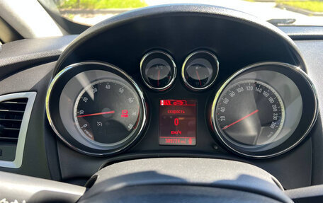 Opel Astra J, 2011 год, 900 000 рублей, 13 фотография