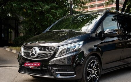 Mercedes-Benz V-Класс, 2023 год, 12 900 000 рублей, 37 фотография