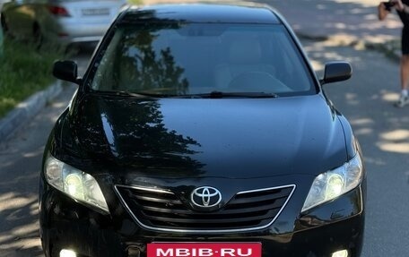 Toyota Camry, 2006 год, 660 000 рублей, 2 фотография