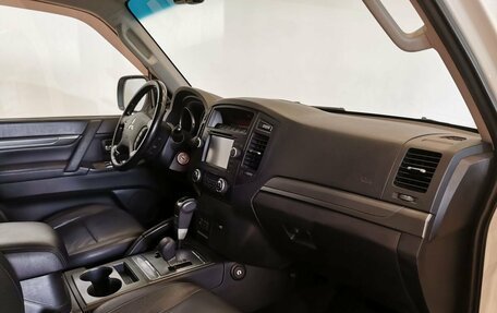 Mitsubishi Pajero IV, 2011 год, 1 809 150 рублей, 12 фотография