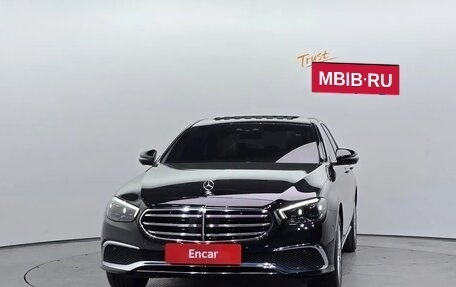 Mercedes-Benz E-Класс, 2023 год, 4 309 312 рублей, 3 фотография