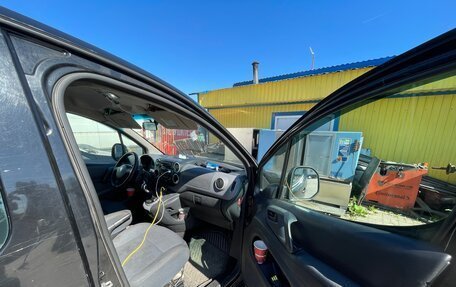 Peugeot Partner II рестайлинг 2, 2011 год, 420 000 рублей, 1 фотография