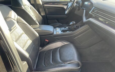 Volkswagen Touareg III, 2019 год, 4 249 000 рублей, 9 фотография