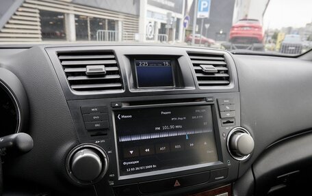 Toyota Highlander III, 2012 год, 1 981 200 рублей, 9 фотография