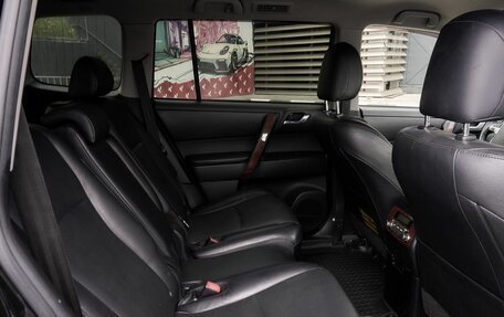 Toyota Highlander III, 2012 год, 1 981 200 рублей, 8 фотография