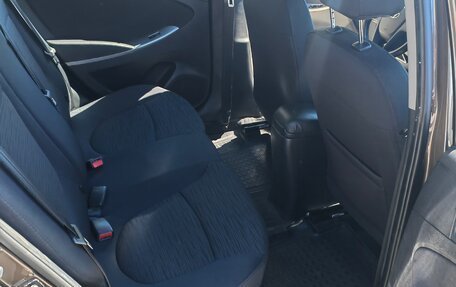 Hyundai Solaris II рестайлинг, 2016 год, 1 050 000 рублей, 16 фотография