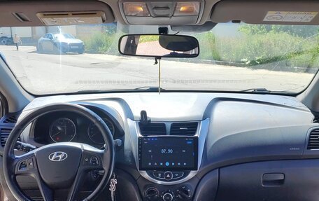 Hyundai Solaris II рестайлинг, 2016 год, 1 050 000 рублей, 20 фотография