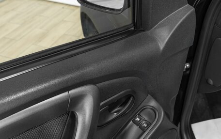 Renault Duster I рестайлинг, 2018 год, 1 336 000 рублей, 10 фотография