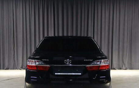Toyota Camry, 2016 год, 1 749 000 рублей, 13 фотография