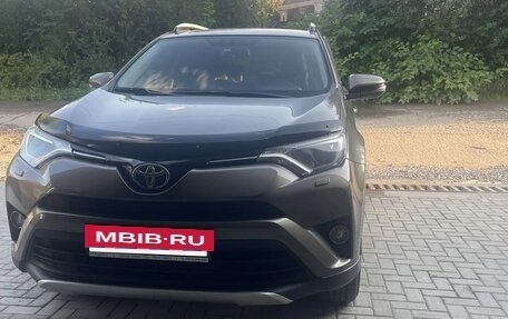 Toyota RAV4, 2016 год, 2 400 000 рублей, 2 фотография