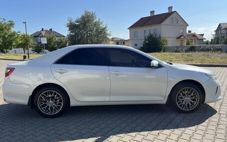 Toyota Camry, 2016 год, 1 740 000 рублей, 4 фотография