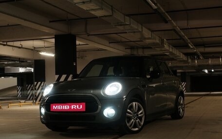 MINI Hatch, 2018 год, 1 700 000 рублей, 8 фотография