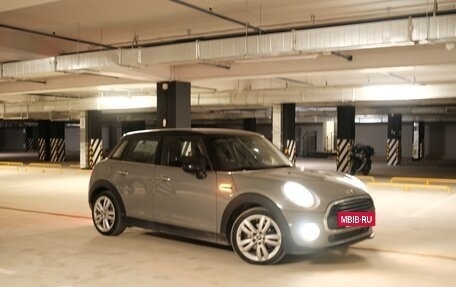 MINI Hatch, 2018 год, 1 700 000 рублей, 13 фотография