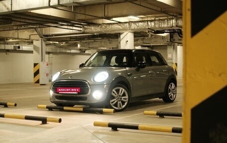 MINI Hatch, 2018 год, 1 700 000 рублей, 18 фотография