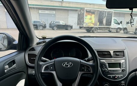 Hyundai Solaris II рестайлинг, 2016 год, 990 000 рублей, 5 фотография