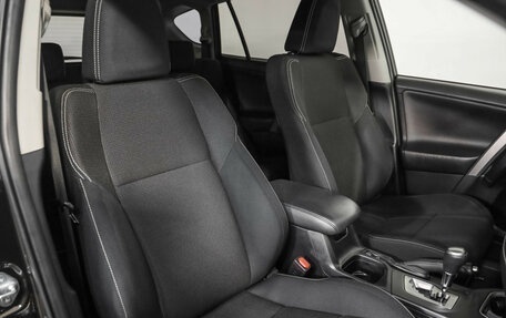 Toyota RAV4, 2015 год, 2 089 000 рублей, 21 фотография