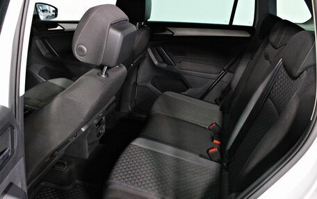 Volkswagen Tiguan II, 2018 год, 2 457 000 рублей, 15 фотография