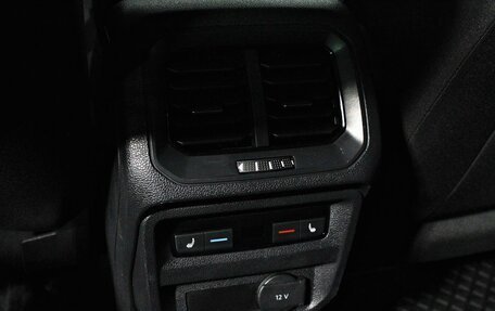 Volkswagen Tiguan II, 2018 год, 2 457 000 рублей, 16 фотография
