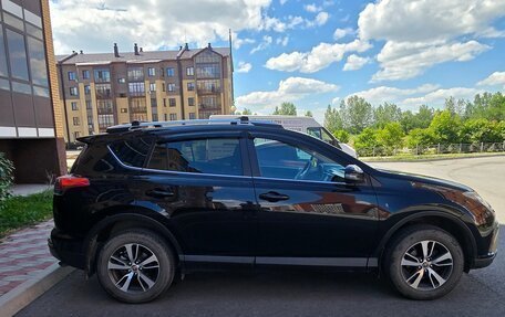 Toyota RAV4, 2019 год, 3 300 000 рублей, 6 фотография