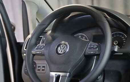Volkswagen Touran III, 2014 год, 999 000 рублей, 10 фотография