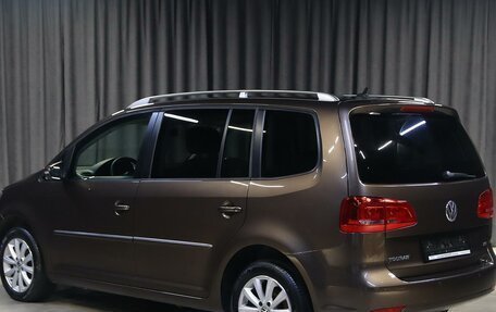 Volkswagen Touran III, 2014 год, 999 000 рублей, 4 фотография