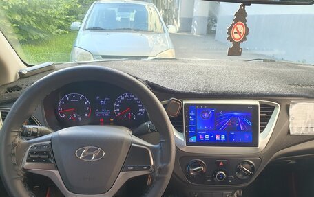 Hyundai Solaris II рестайлинг, 2019 год, 630 000 рублей, 8 фотография