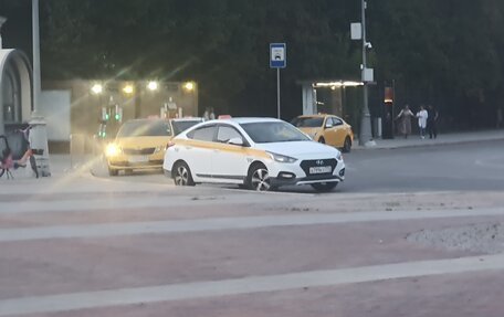 Hyundai Solaris II рестайлинг, 2019 год, 630 000 рублей, 10 фотография
