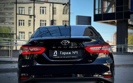 Toyota Camry, 2018 год, 3 375 000 рублей, 6 фотография