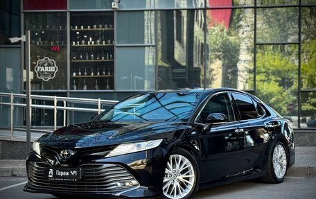 Toyota Camry, 2018 год, 3 375 000 рублей, 4 фотография