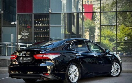 Toyota Camry, 2018 год, 3 375 000 рублей, 7 фотография