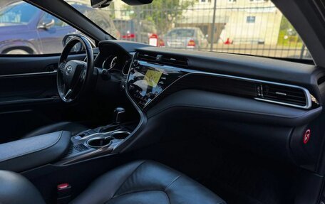 Toyota Camry, 2018 год, 3 375 000 рублей, 9 фотография