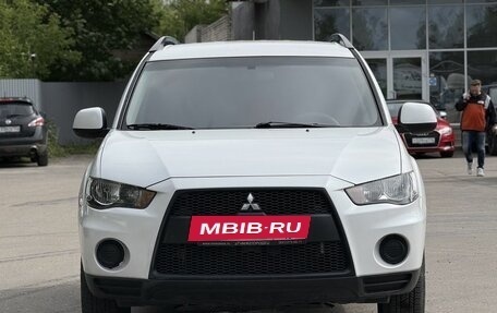 Mitsubishi Outlander III рестайлинг 3, 2011 год, 969 000 рублей, 3 фотография