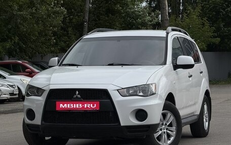 Mitsubishi Outlander III рестайлинг 3, 2011 год, 969 000 рублей, 1 фотография