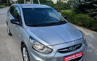 Hyundai Solaris II рестайлинг, 2012 год, 648 000 рублей, 1 фотография