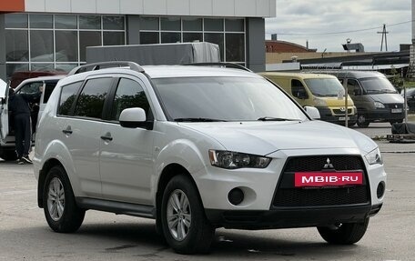 Mitsubishi Outlander III рестайлинг 3, 2011 год, 969 000 рублей, 7 фотография
