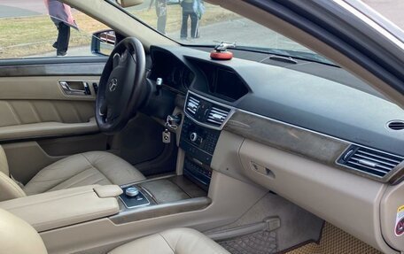 Mercedes-Benz E-Класс, 2009 год, 1 300 000 рублей, 13 фотография
