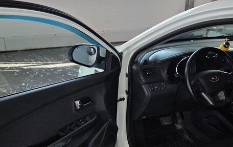 KIA Rio III рестайлинг, 2012 год, 850 000 рублей, 20 фотография