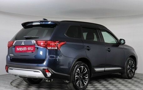 Mitsubishi Outlander III рестайлинг 3, 2021 год, 2 797 000 рублей, 6 фотография