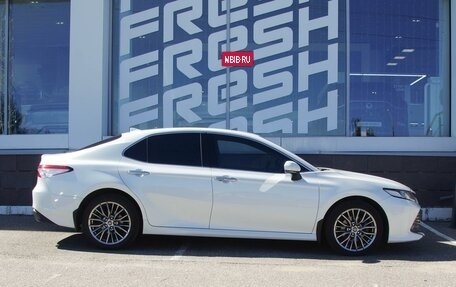 Toyota Camry, 2018 год, 2 450 000 рублей, 5 фотография