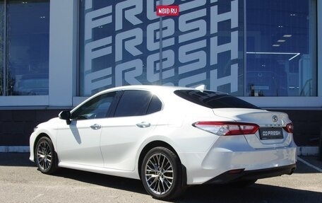 Toyota Camry, 2018 год, 2 450 000 рублей, 2 фотография