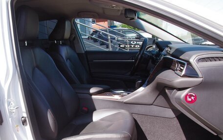 Toyota Camry, 2018 год, 2 450 000 рублей, 10 фотография