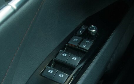 Toyota Camry, 2018 год, 2 450 000 рублей, 22 фотография