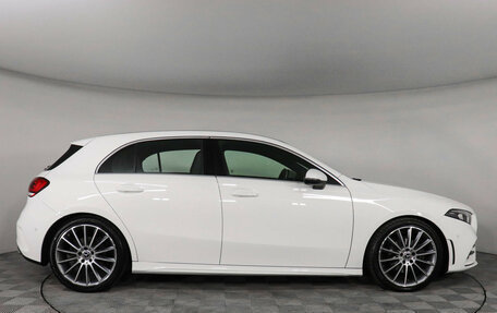 Mercedes-Benz A-Класс, 2019 год, 2 477 000 рублей, 5 фотография