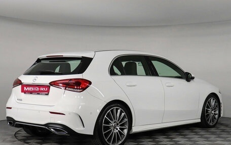 Mercedes-Benz A-Класс, 2019 год, 2 477 000 рублей, 6 фотография